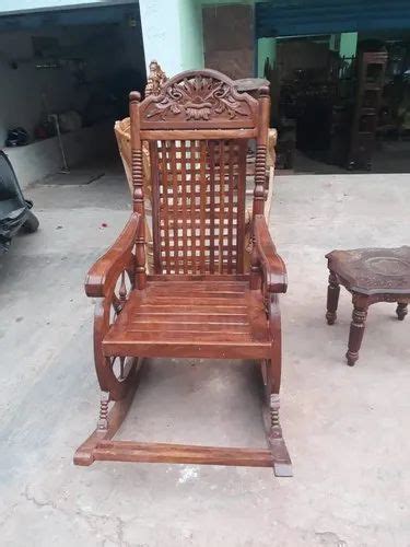 Sheesham Wood Wooden Rocking Chair At Rs 10000 In Saharanpur Id