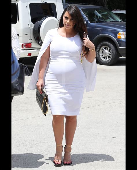 Photo Kim Kardashian Enceinte Et Sa M Re Kris Jenner Devant Le