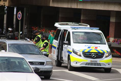 Dos Motoristes Ferits Lleus En Accidents A Prat De La Creu I El T Nel