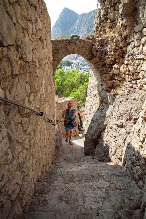 Omis, Croatia - Fortress Mirabella Peovica Editorial Image - Image of outdoor, landscape: 139794850