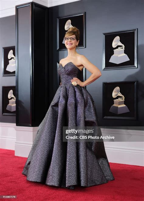 Lisa Loeb On The Red Carpet At The 60th Annual Grammy Awards News