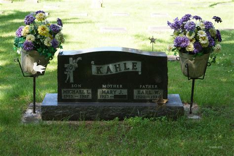 Michael Lee Kahle 1953 1987 Find A Grave Memorial