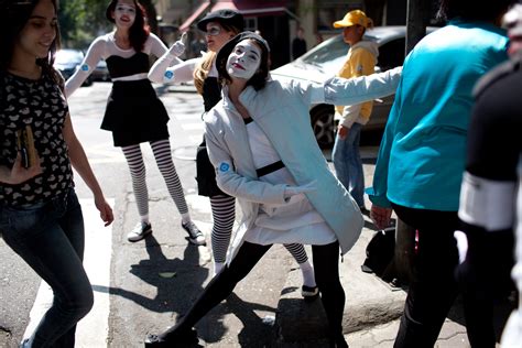 Meet the Traffic Mimes of Bogotá - Atlas Obscura