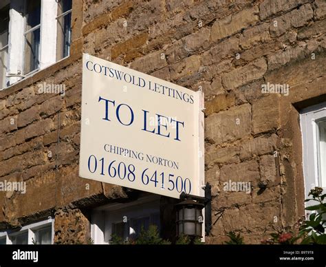 To Let Sign Stow On The Wold Cotswolds Gloucestershire England Uk Stock