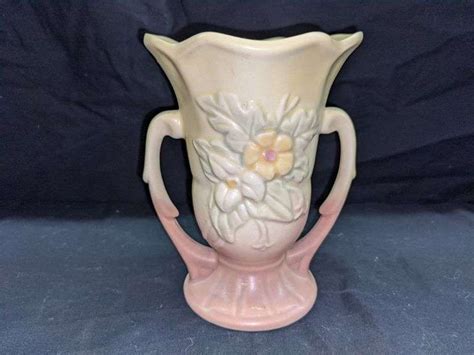 Vintage Hull Pottery Vase In Tall Isabell Auction