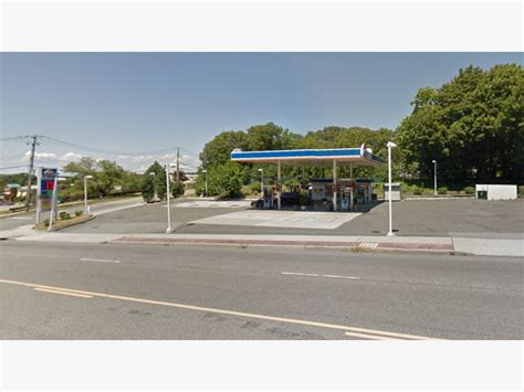 ICYMI: Lake Grove Gas Station Robbed At Knifepoint | Smithtown, NY Patch