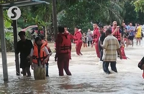 Over Taiping Flood Evacuees At Three Centres As Of Saturday Nov