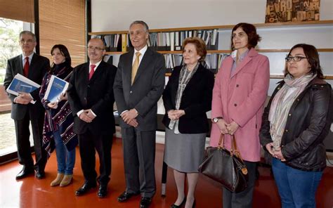 Cavaco Silva Doa Mais De Livros Biblioteca Municipal De Loul