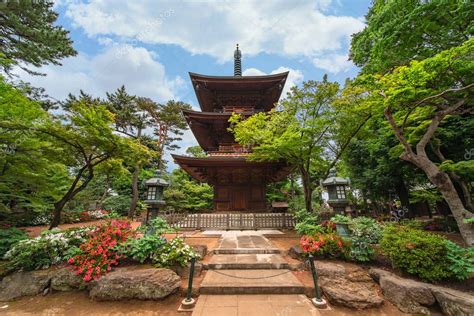 Tokyo Jap N De Junio De Linternas De Cobre Japonesas En Un