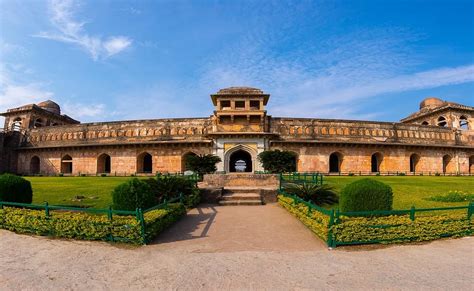 20 Places To Visit In Mandu Tourist Places And Top Attractions