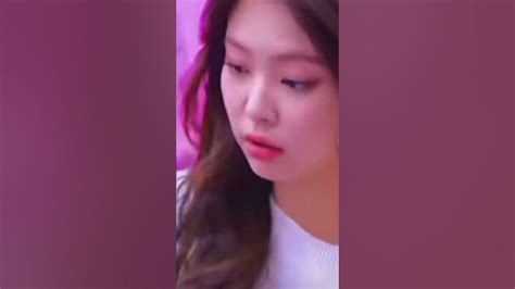 Jennie Using Fans T ️ ️ Blackpink Blinks Kpop Jennie Youtube