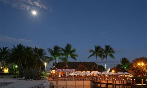 Key largo restaurant key largo weddings key largo outside dining ...