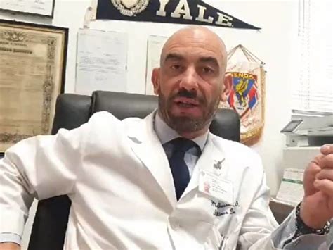 Varianti Covid Il Prof Matteo Bassetti Lancia L Allarme E Chiarisce