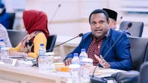 Profil Yance Samonsabra Bakal Calon Anggota DPD RI Dapil Papua Barat