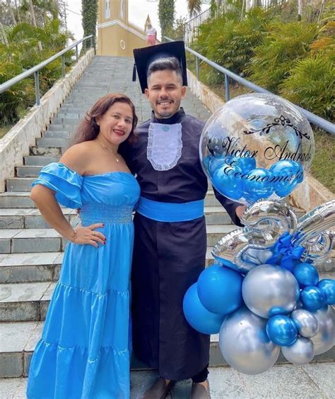 Madre sorprendió a su hijo gay con una fiesta para celebrar su orientación Siempre te aceptamos