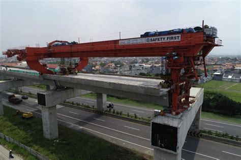 雅万高铁全线最长连续跨高速公路箱梁架设完成新闻中心中国网