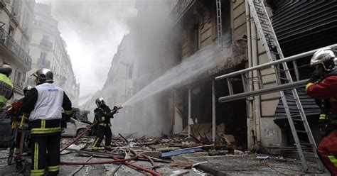 Paris Explosion Recap Bakery Blast Injures 20 And Turns Street Into