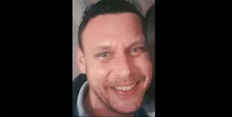 Man Killed In Crayford Named As 41 Year Old Wayne Hoskyns Police Still