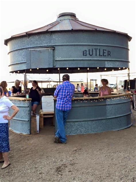 Grain bin turned outdoor bar. Wouldn't this make a fab gazebo?! Backyard Bar, Patio Bar, Outdoor ...