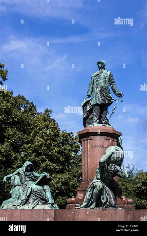 Denkmal für Otto von Bismarck von Reinhold Begas im Tiergarten von