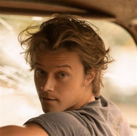 Outer Banks Hot Actors Jj Outer Banks Videos Outer Banks