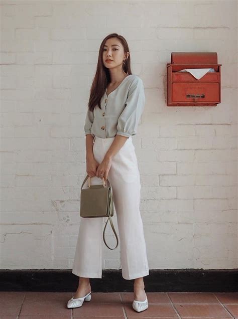 Đây chính là mẫu áo hot hit bạn cần sắm nhất thu này vì mặc kiểu gì cũng đẹp và sang hết nấc