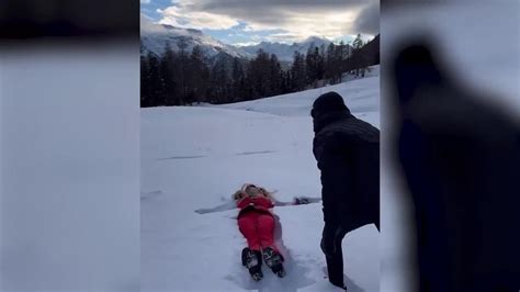 Teresa Andr S Y Marta Lozano Disfrutan De La Nieve En Los Alpes Suizos