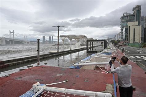 Power Outages Damage As Typhoon Hinnamnor Hits South Korea