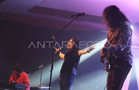 Konser Kla Project Antara Foto