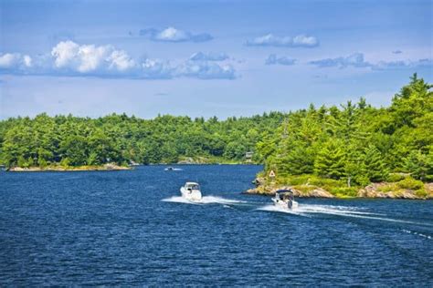 The 3 Best Muskoka Marinas Motor Through Cottage Country Severn Lodge
