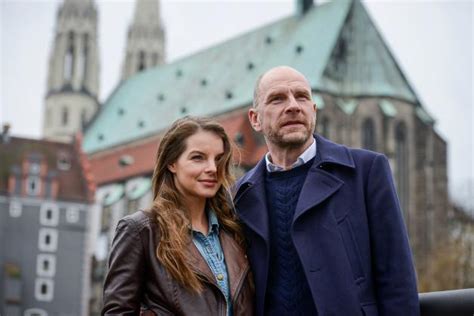 Warum Yvonne Catterfeld Eine Ukrainische Familie Aufgenommen Hat Shz