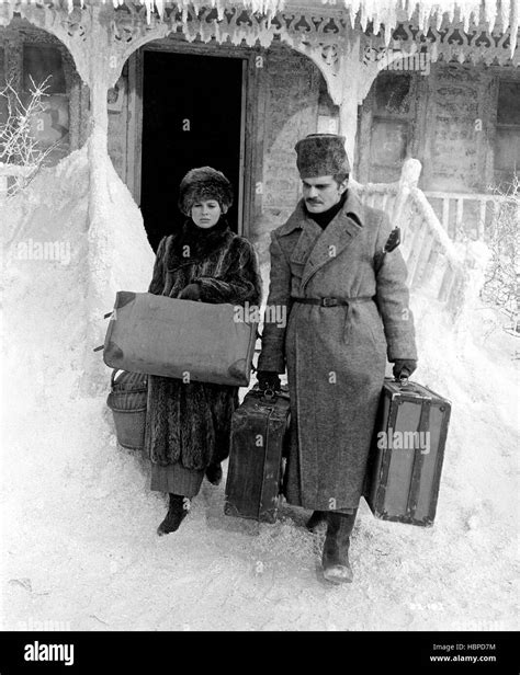 Doctor Zhivago Julie Christie Omar Sharif 1965 Stock Photo Alamy