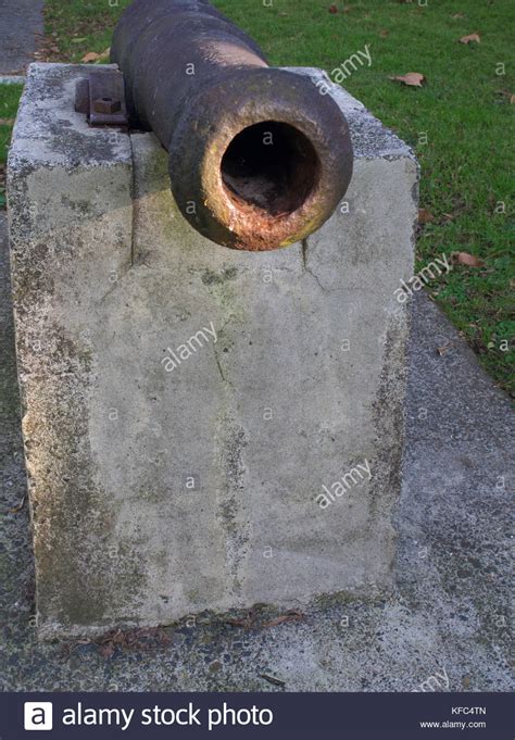 Rusted Cannon Hi Res Stock Photography And Images Alamy