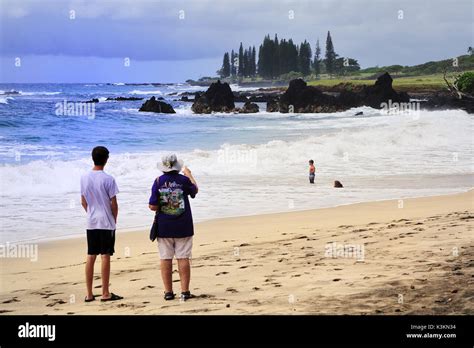 People Enjoying Hamoa Beach Hana Maui Hawaii Stock Photo Alamy