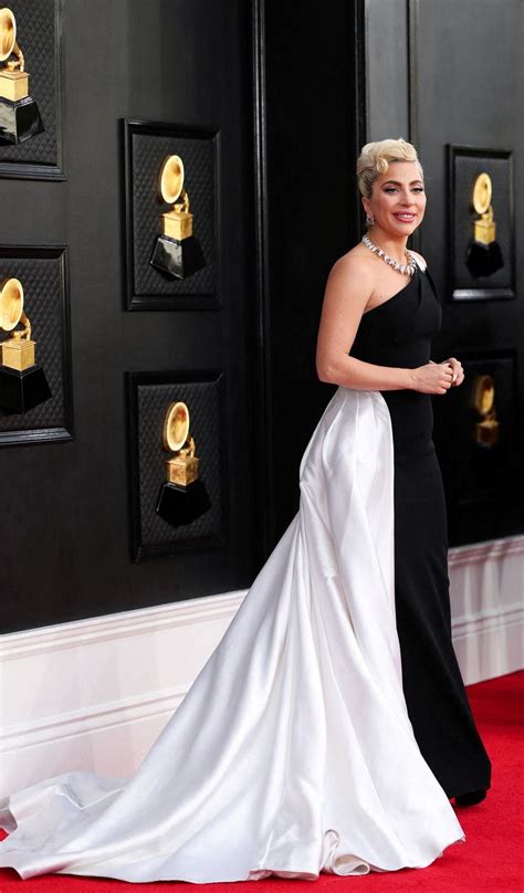 Premios Grammy 2022 Los Mejores Looks De La Alfombra Roja