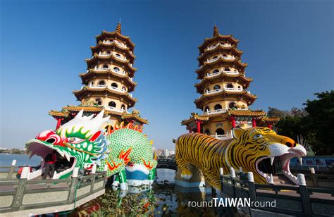 Lotus Pond | Surrounded by More than 20 Temples Enshrining Different ...