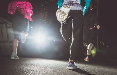 9 Ways To Stay Safe When Running In The Dark Top Sante