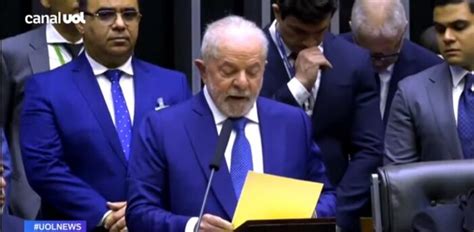 Em discurso de posse Lula defende TSE e urnas sob violência de