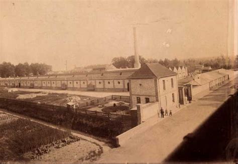 L Usine Des Moulins Bleus Vers