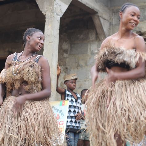 Histoire Et Représentation Des Danses Traditionnelles Fang Beti