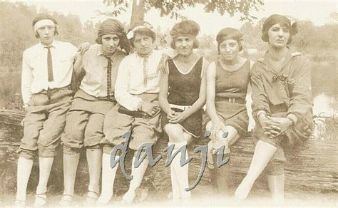 6 Flapper Girls In Swimsuits And Knickers Sitting On A Log Old Photo 3675458901