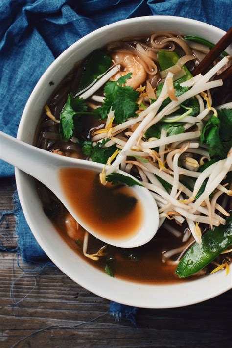 Soupe asiatique au porc et aux crevettes Le Coup de Grâce