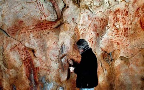 Cueva El Sidron Pilo A En Asturias Stone Age Art Stone Age Cave