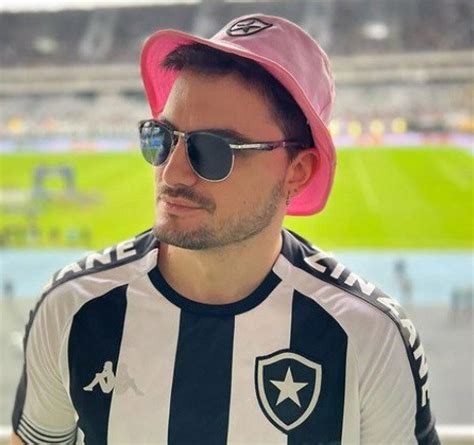 Felipe Neto Desabafa Ap S Derrota Do Botafogo Lucio Flavio Saia