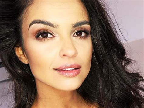 Klaudia El Dursi Pokaza A Zdj Cia Z Planu Nowego Show W Seksownym Bikini Wygl Da Ob Dnie