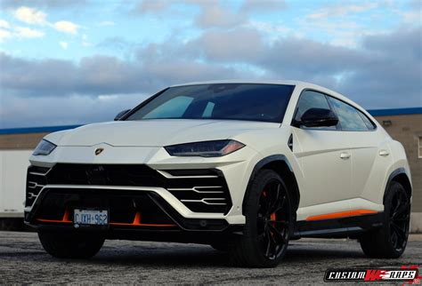 Lamborghini Urus Satin Pearl White - CUSTOMWRAPS.CA