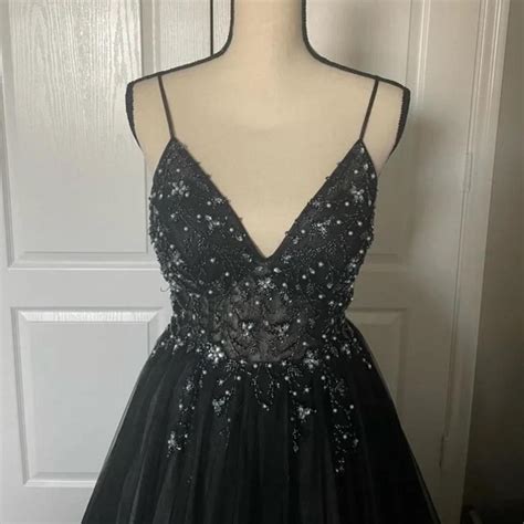 Gianni Bini 2022 Prom Dress Size 4, worn once No... - Depop