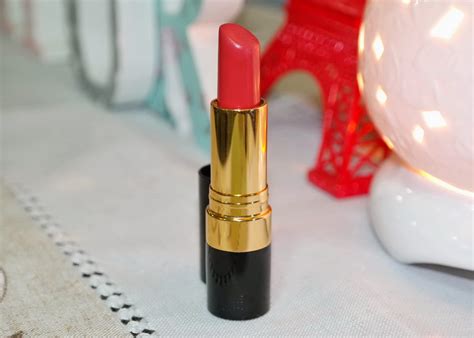 Revlon Super Lustrous Shine Lipstick Rich Girl Red