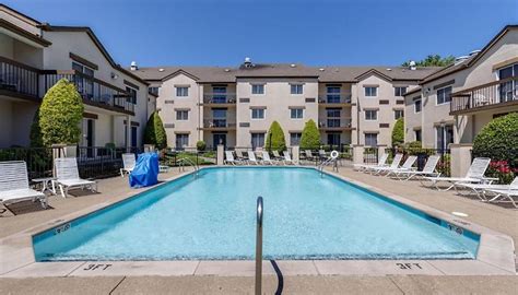 Club Hotel Nashville Inn & Suites Review | UPDATED FOR 2023 | Jacuzzi ...