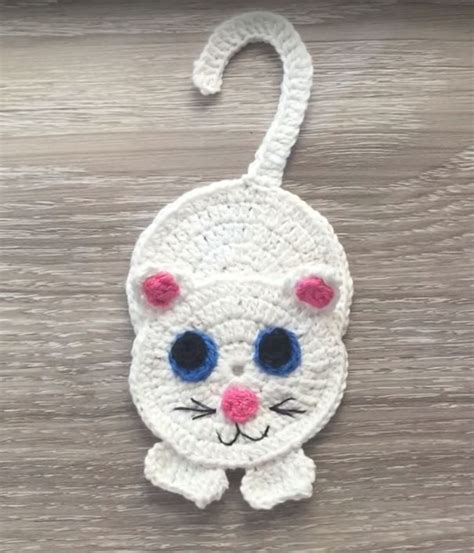 Free Crochet Pattern for a Cat Applique